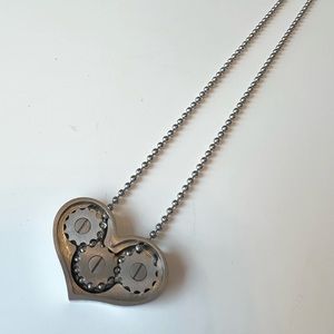 Kinekt heart necklace. Rotating gears!